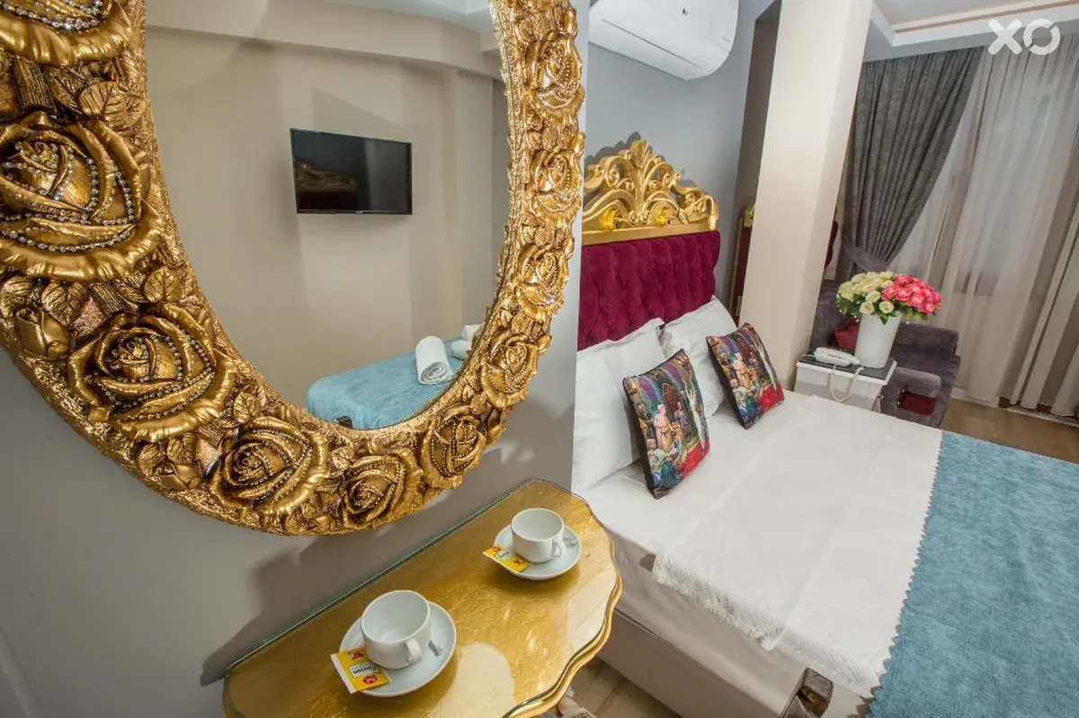 Atlantis Royal Hotel