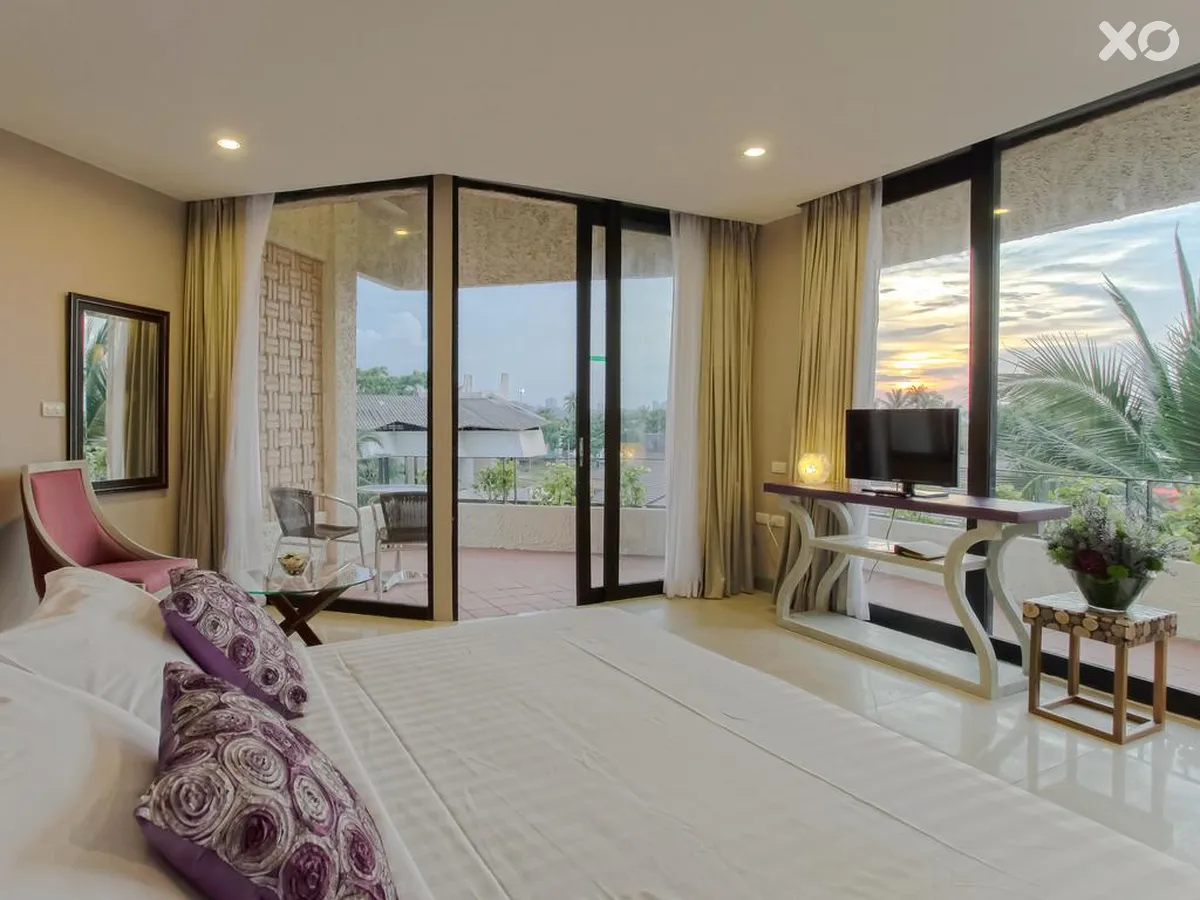 Tropicana Hotel