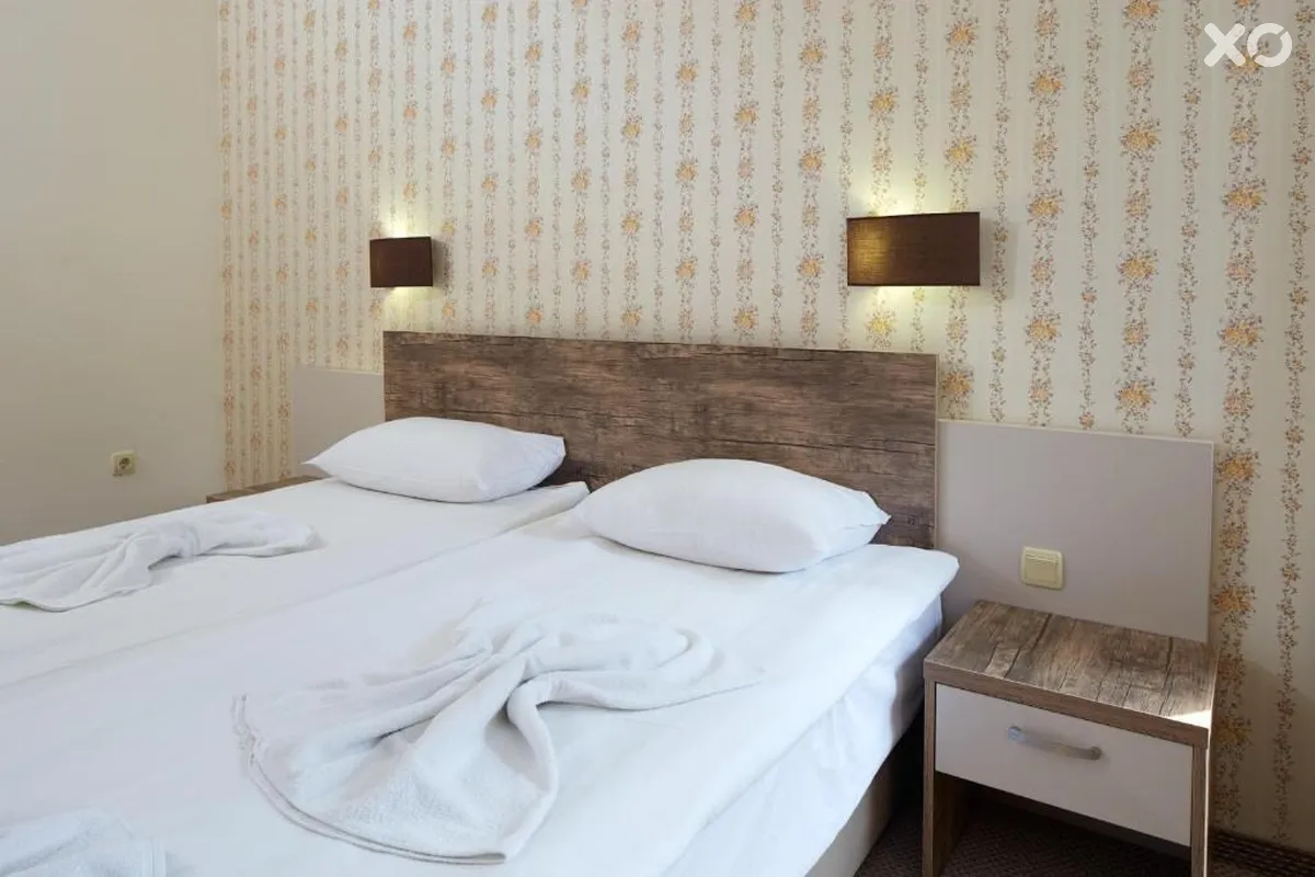 Lira Hotel