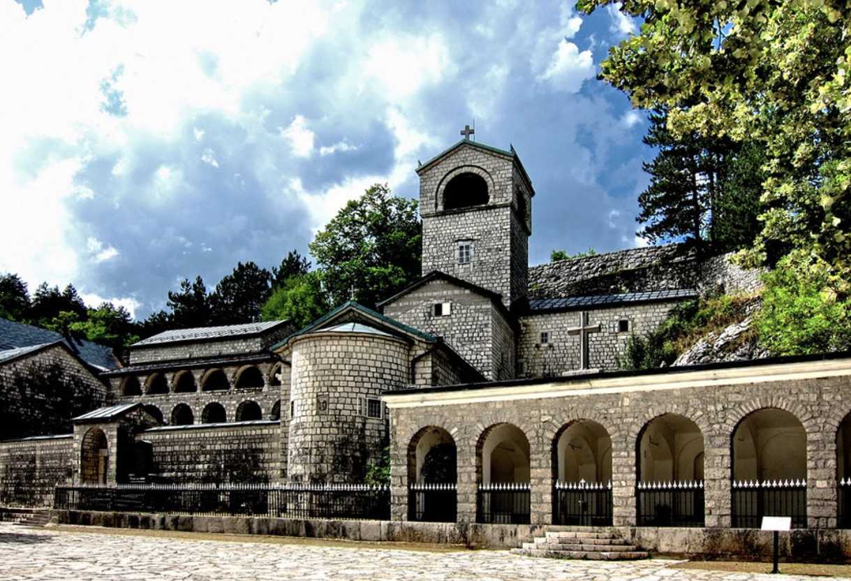 Екскурсії у Чорногорії
