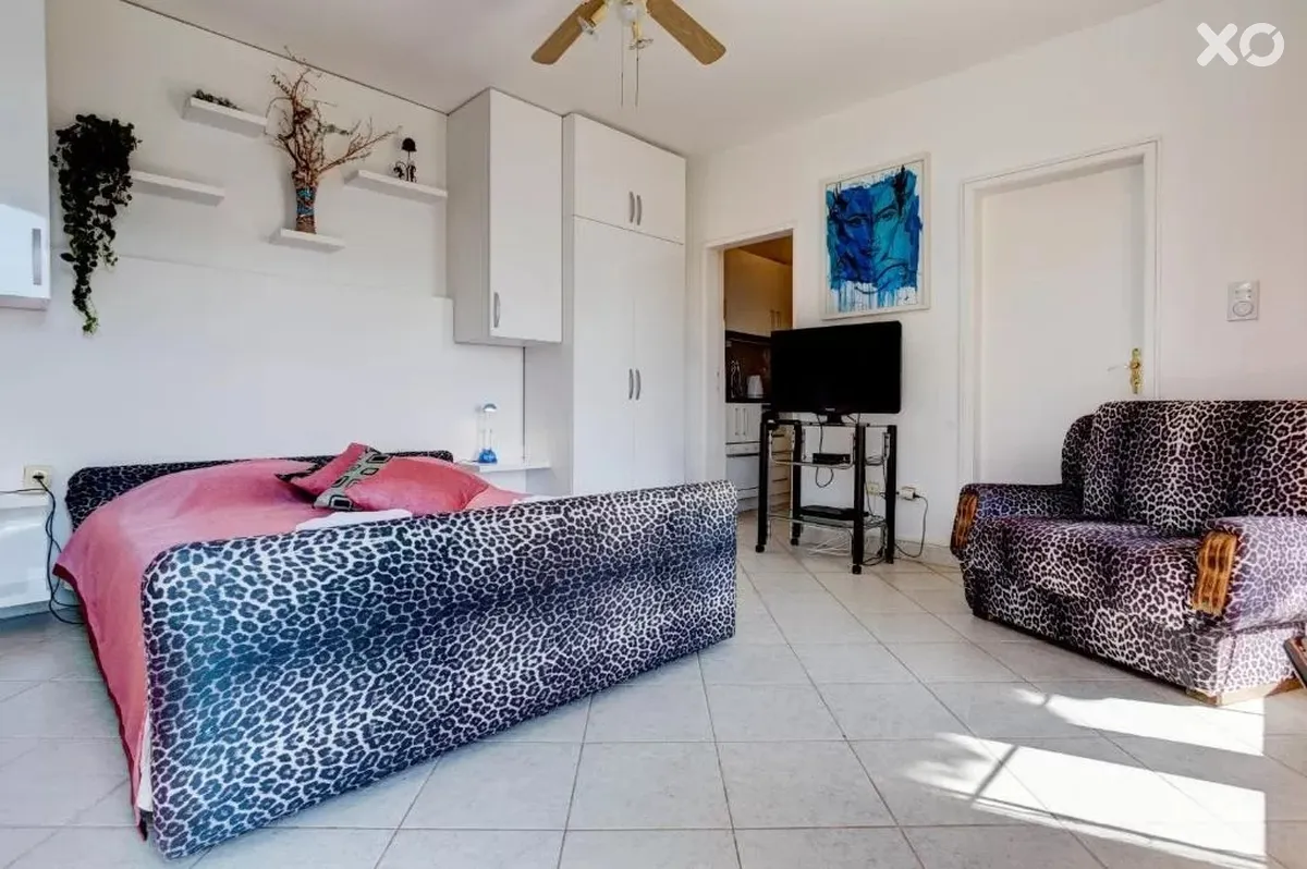 Sun Rose Apartments