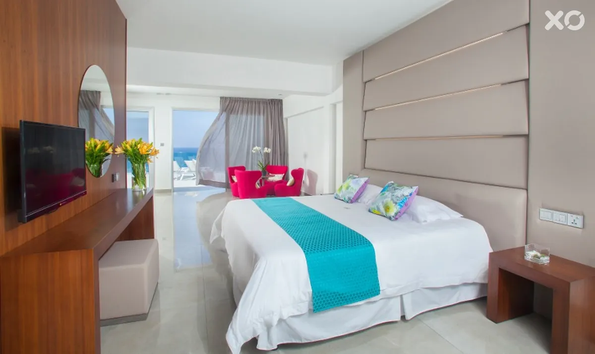 King Evelthon Beach Hotel & Resort