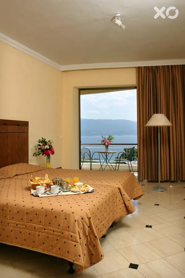 Kalamaki Beach Hotel