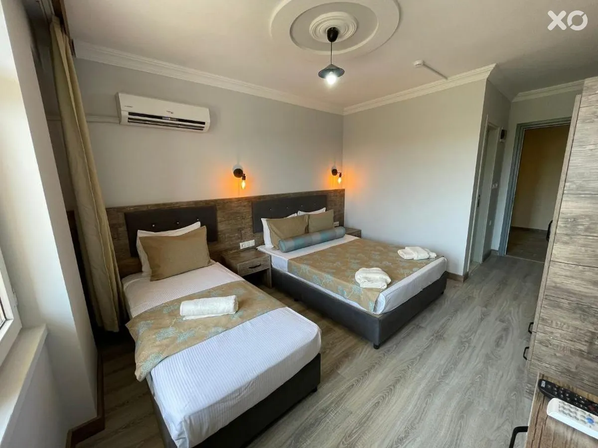 Seven City Hotel