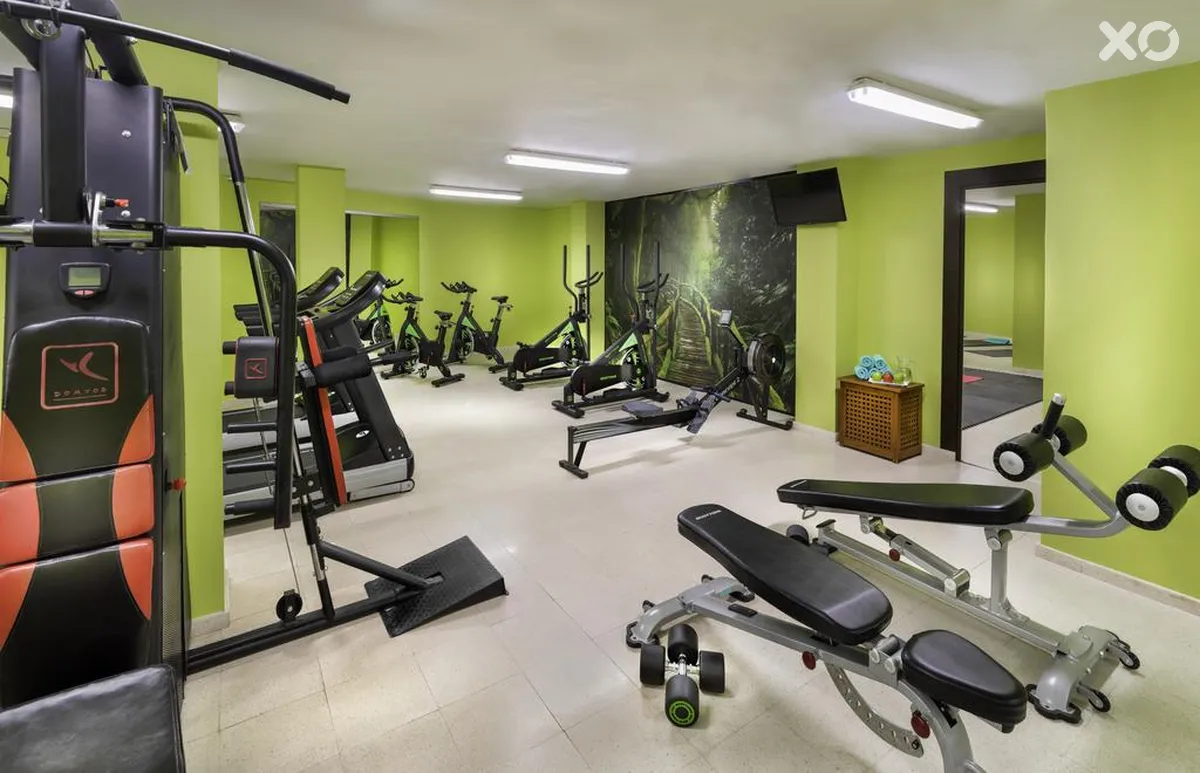 Regency Country Club Apartments & Suites