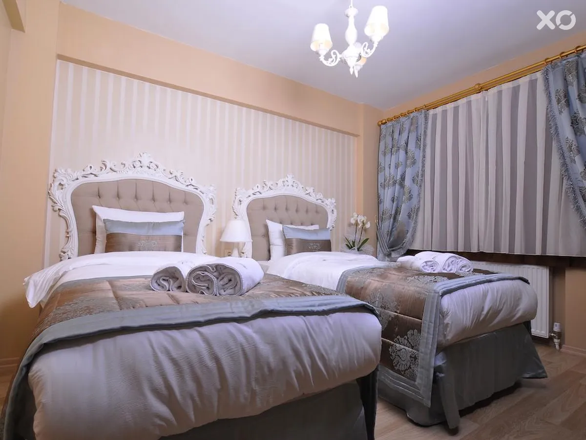Divan-i Ali Hotel