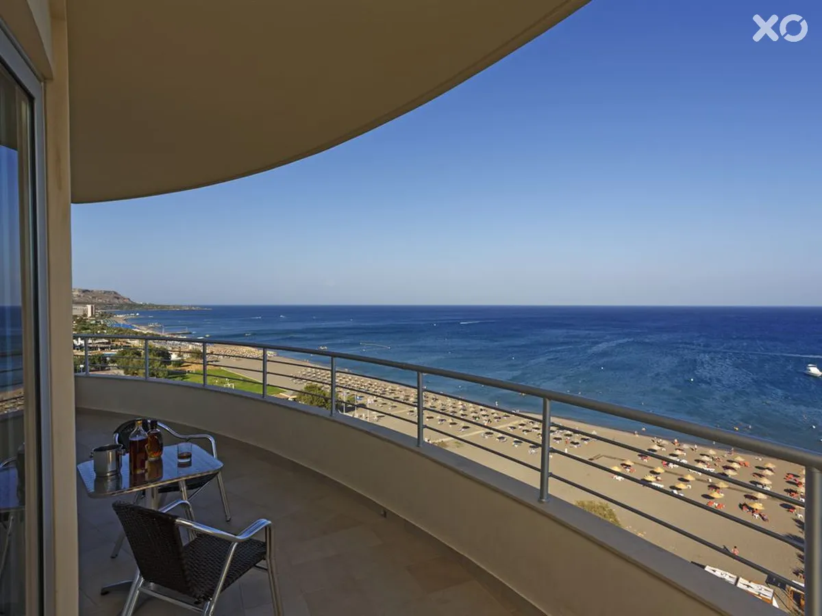 Pegasos Deluxe Beach Hotel