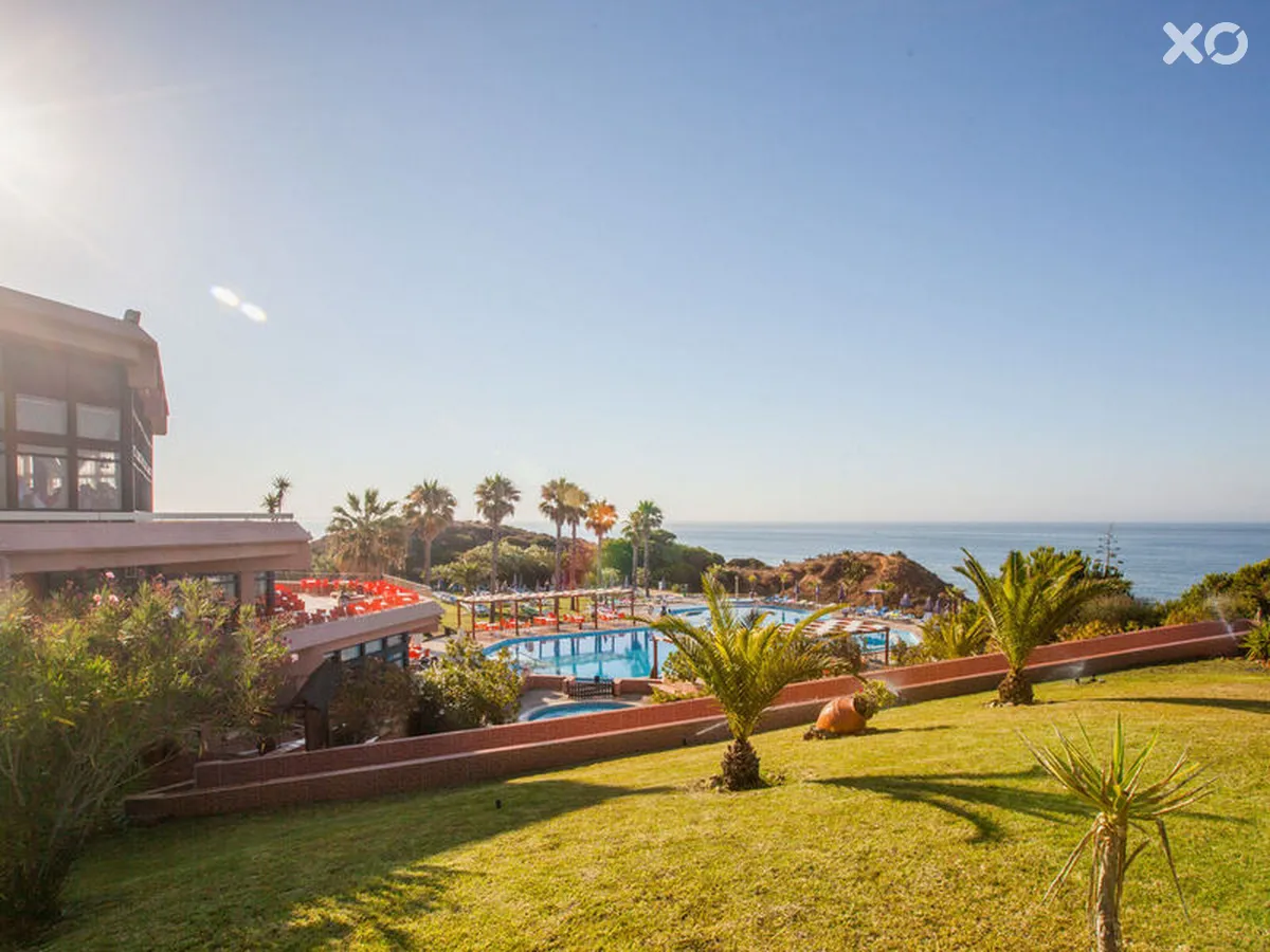 Auramar Beach Resort