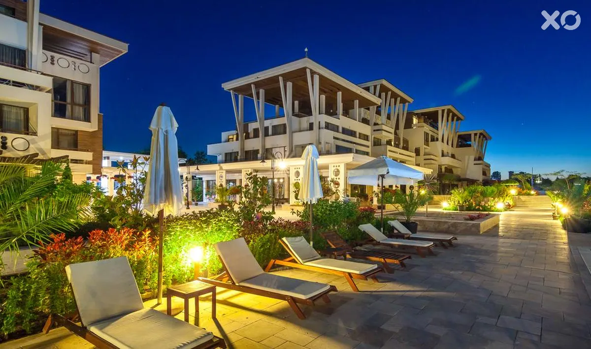 Apolonia Resort