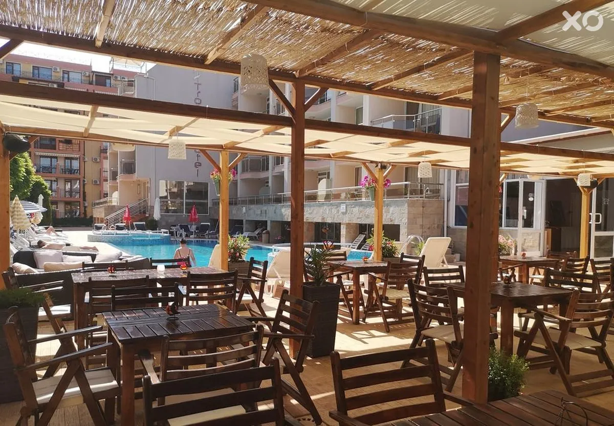 Tropics Hotel