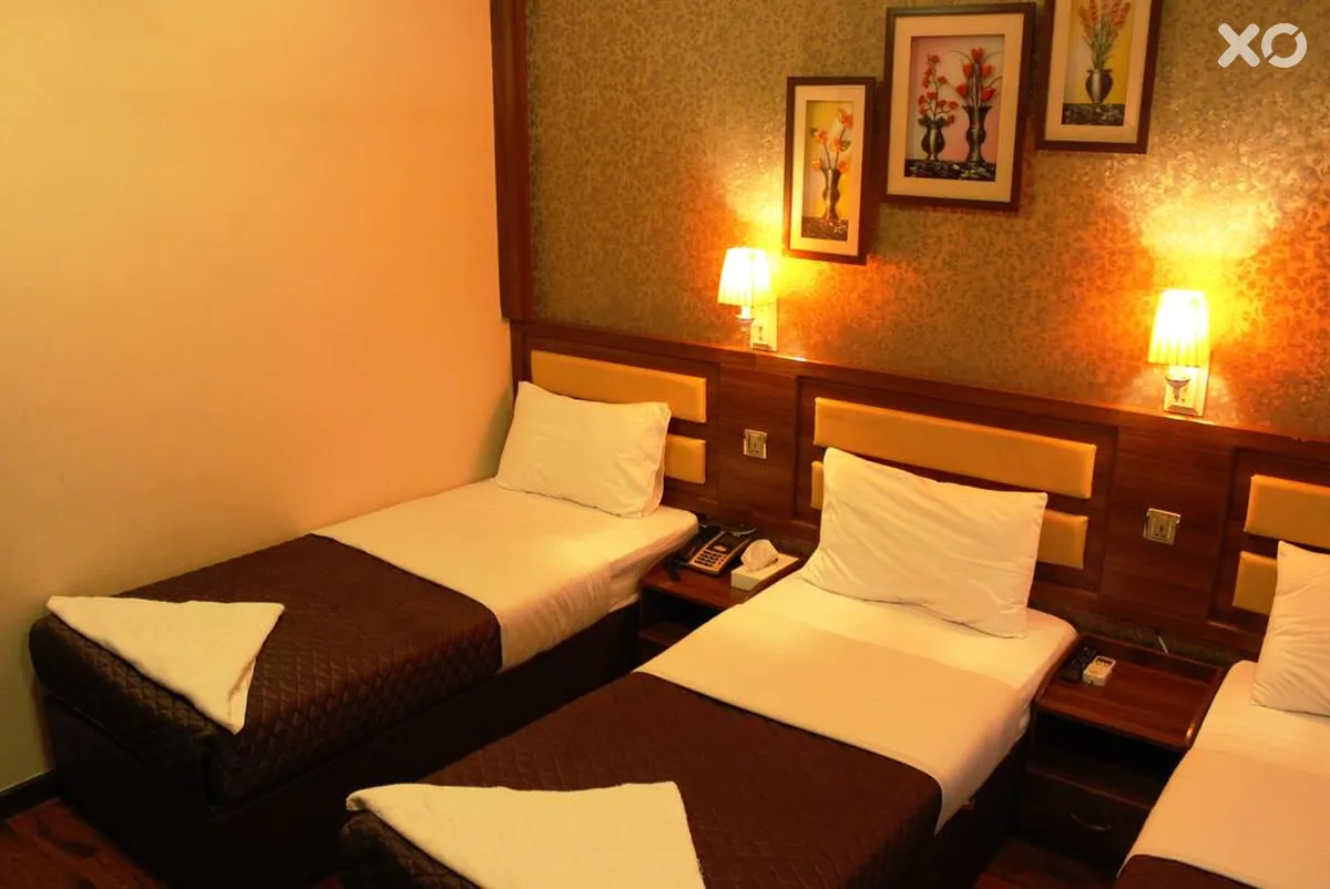 OYO 329 Down Town Hotel