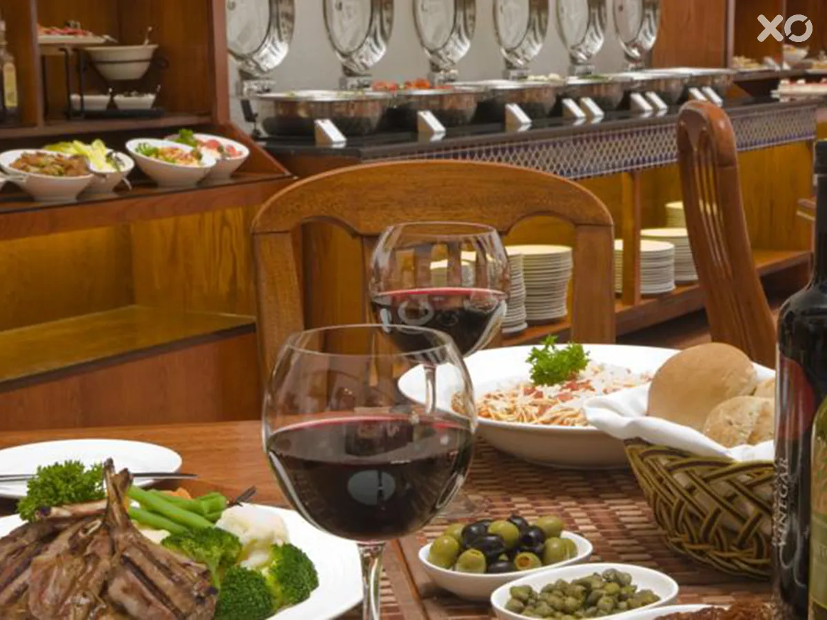 Aravi Hotel