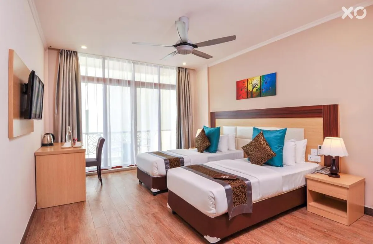 Triton Beach Hotel & Spa