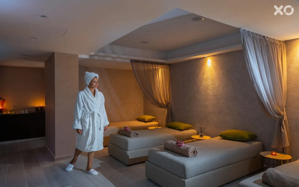 Leonardo Crystal Cove Hotel & Spa by the Sea