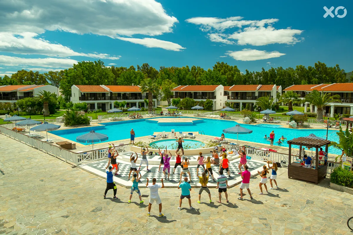 Golden Coast Hotel & Bungalows