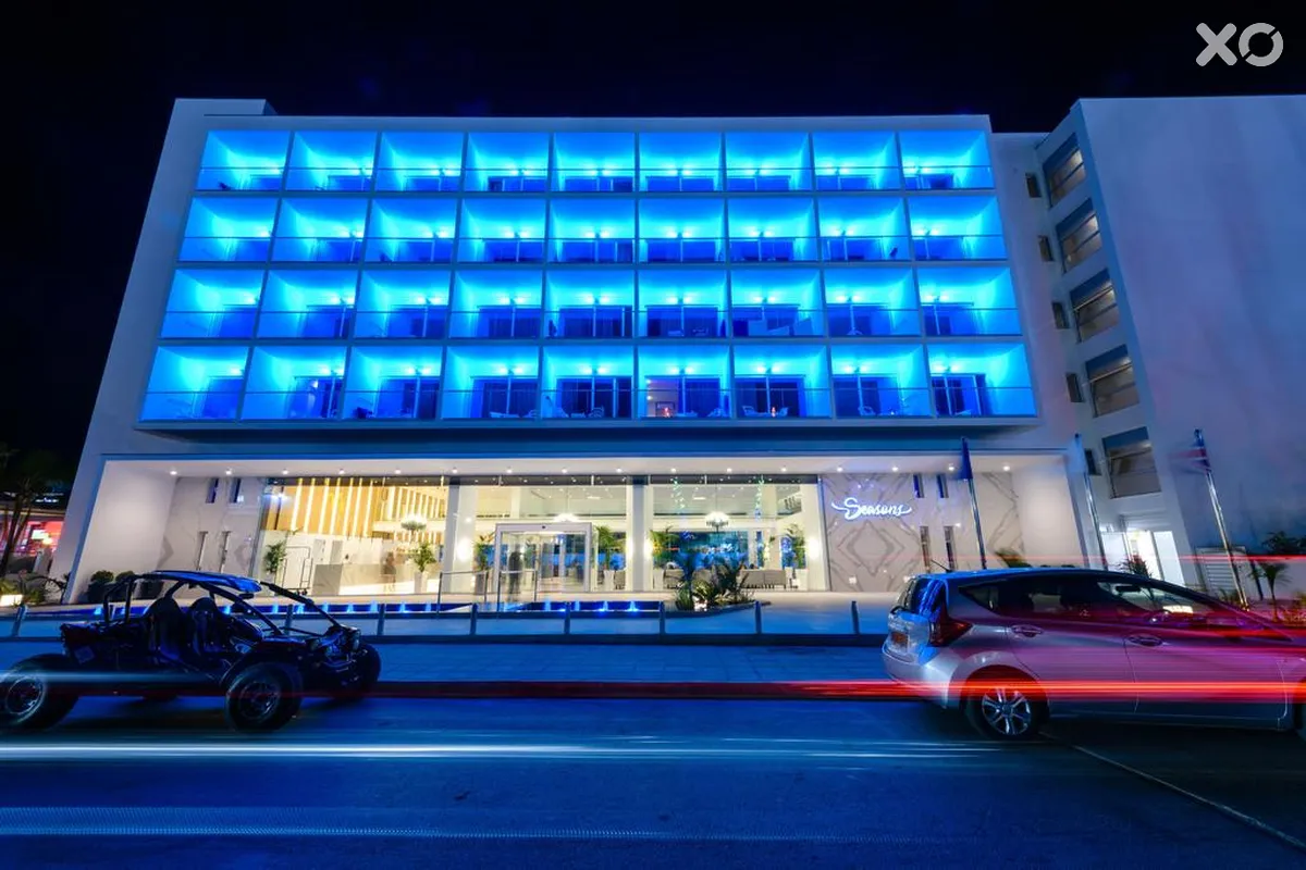 Seasons Tasia Maris Hotel