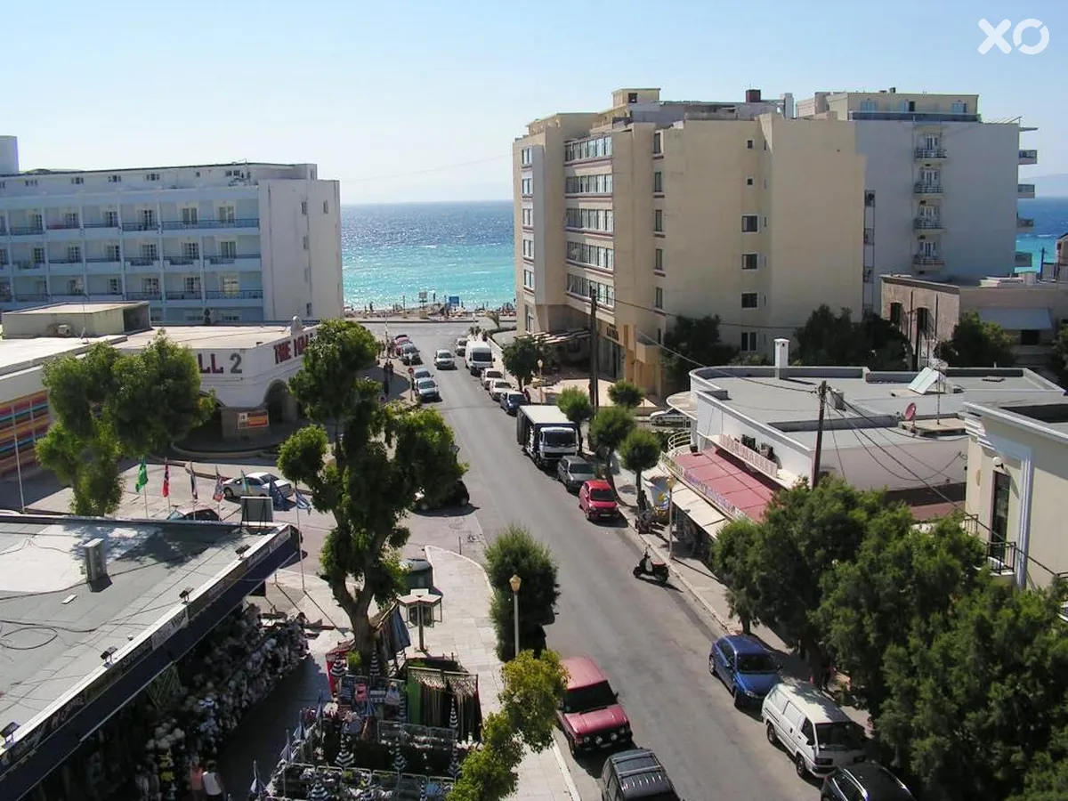 Mitsis Petit Palais Beach Hotel
