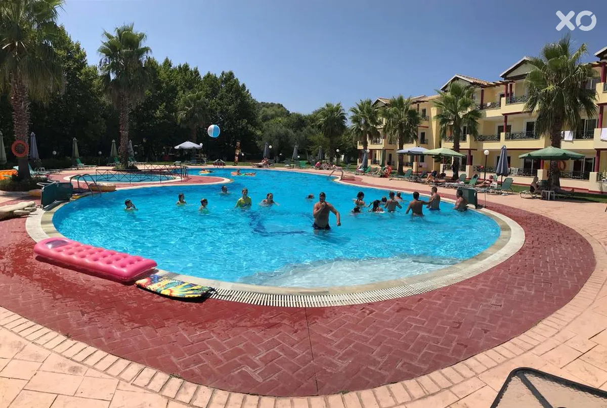 Damia Hotel