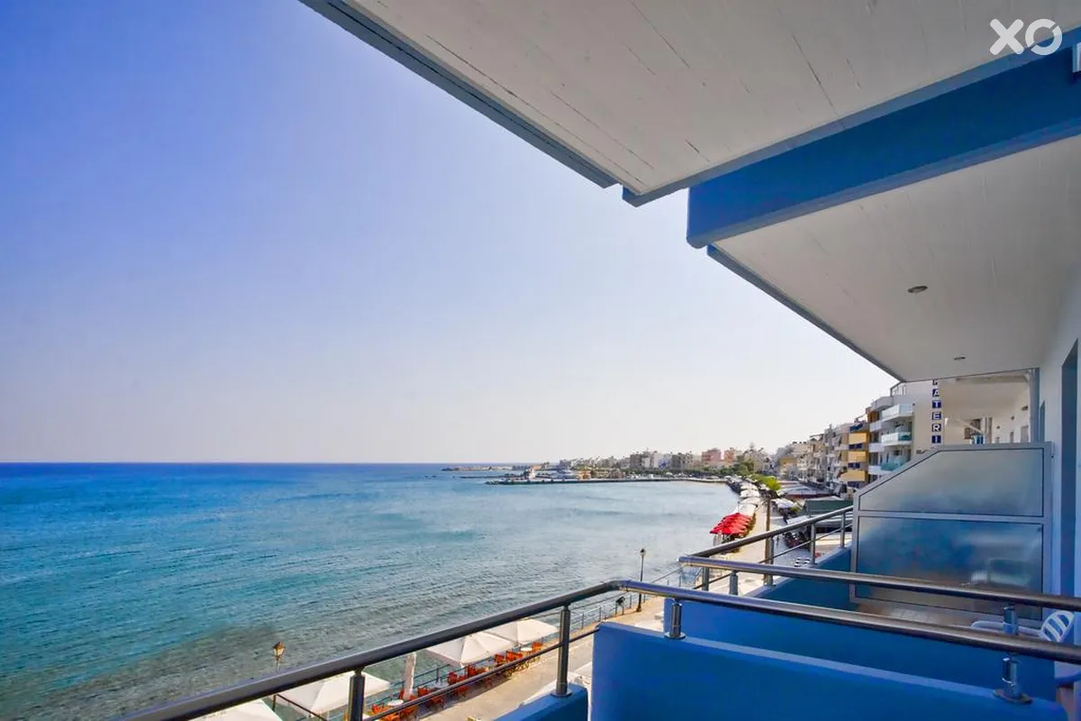 Astron Hotel