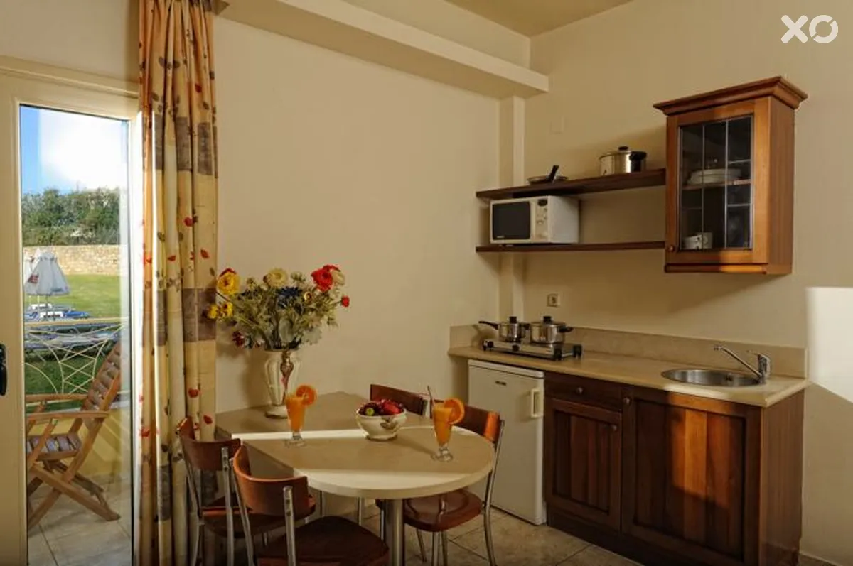 Pela Sofia Apartments