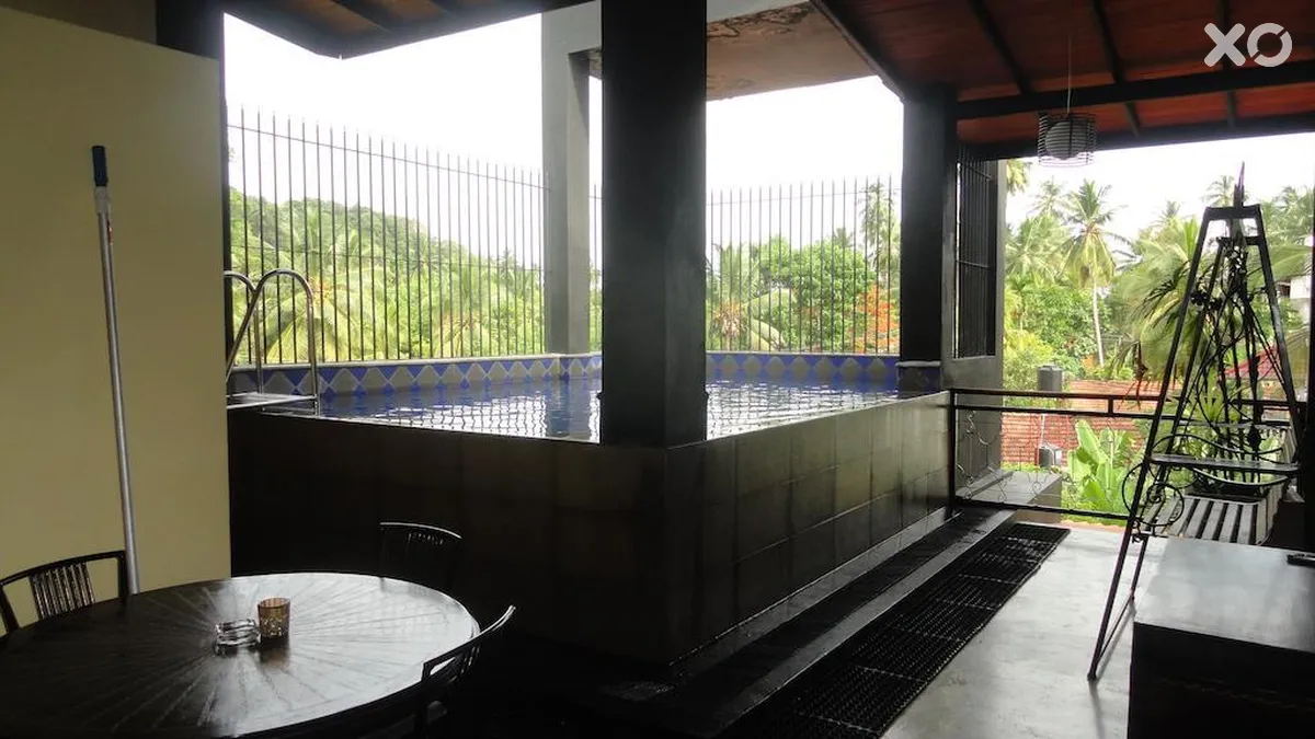 Flower Garden Hotel