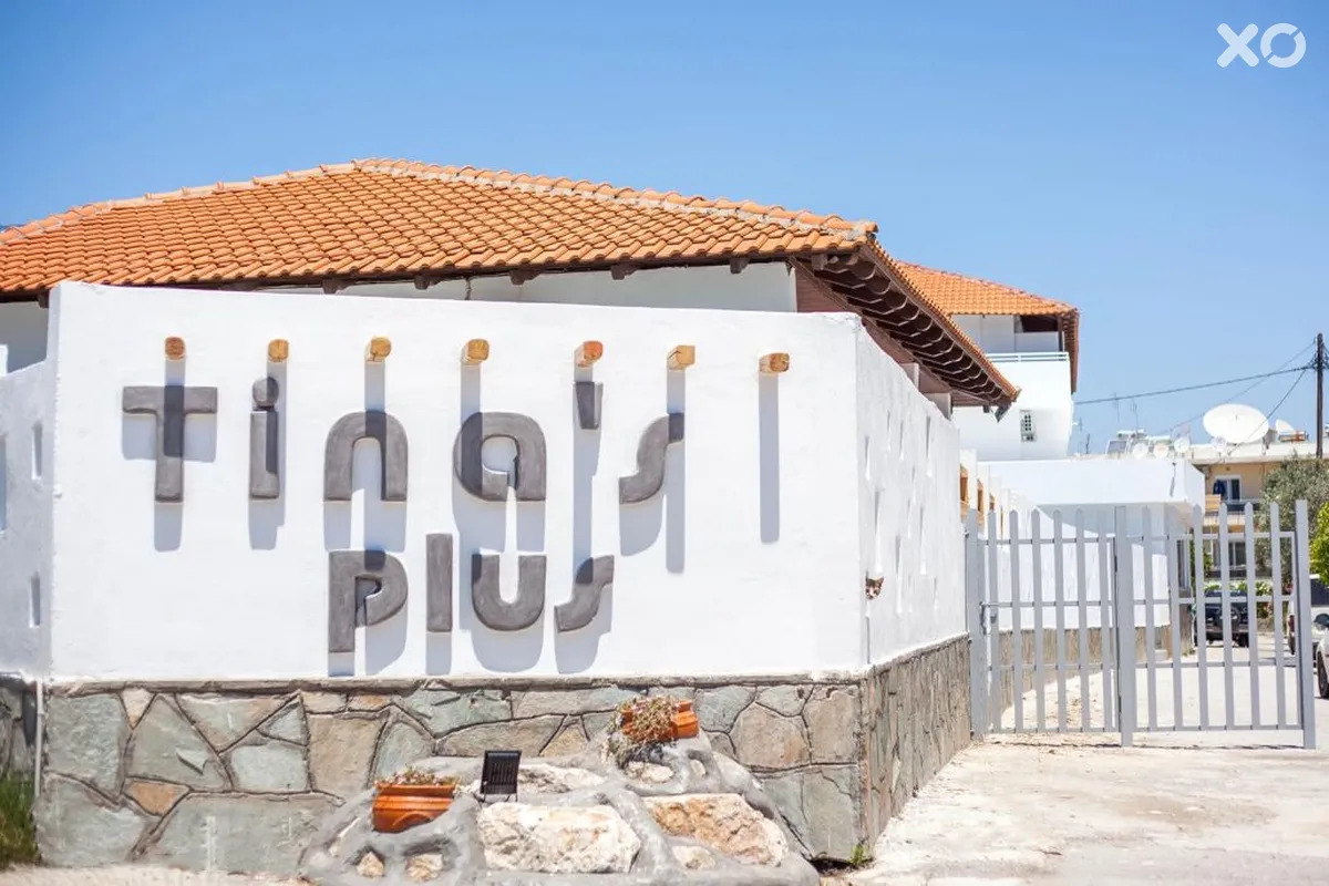 Tinas Plus Hotel