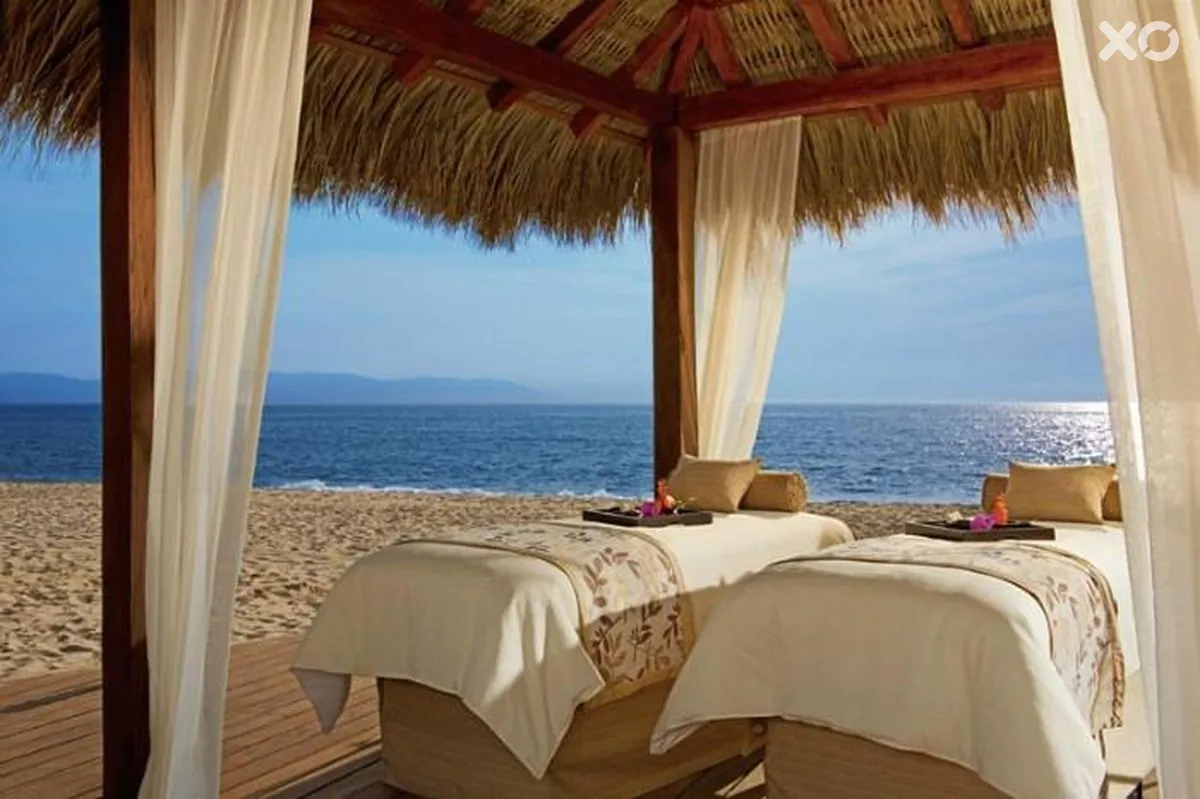 Caves Beach Resort