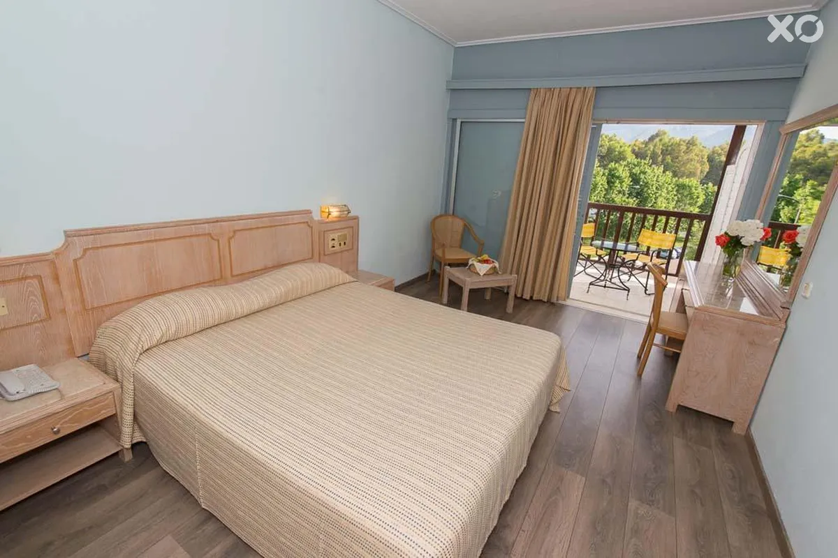 Golden Coast Hotel & Bungalows