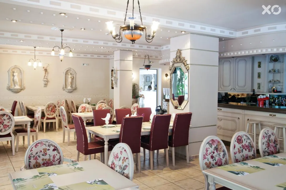 Parthenon Hotel