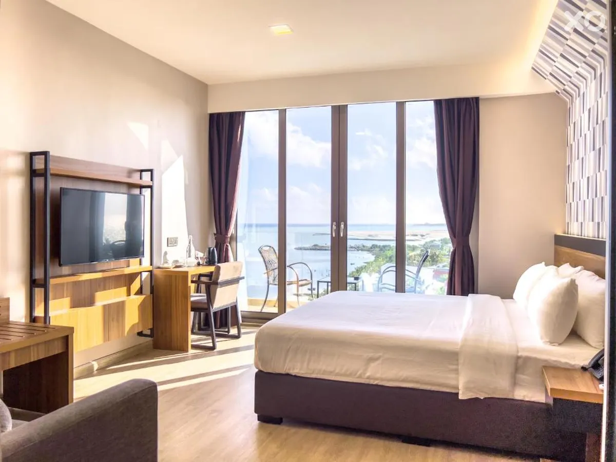 Triton Prestige Sea View