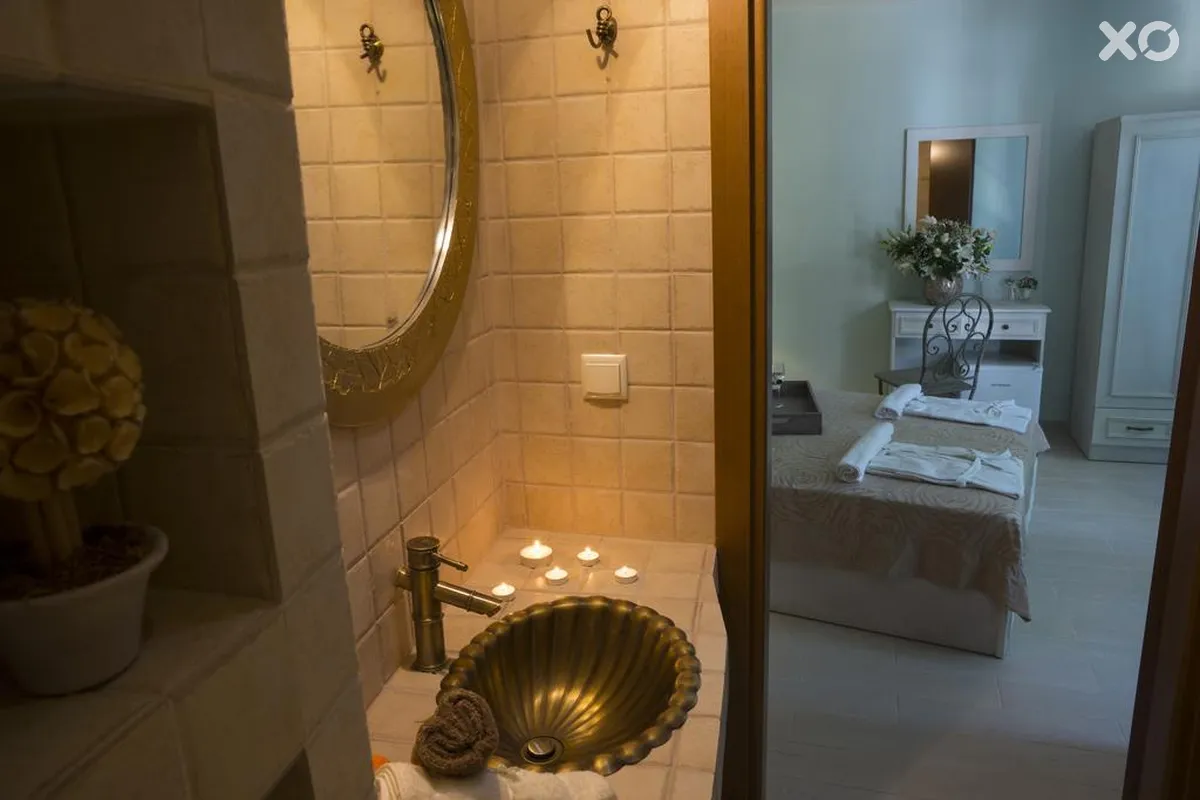 Elia Portou Rooms