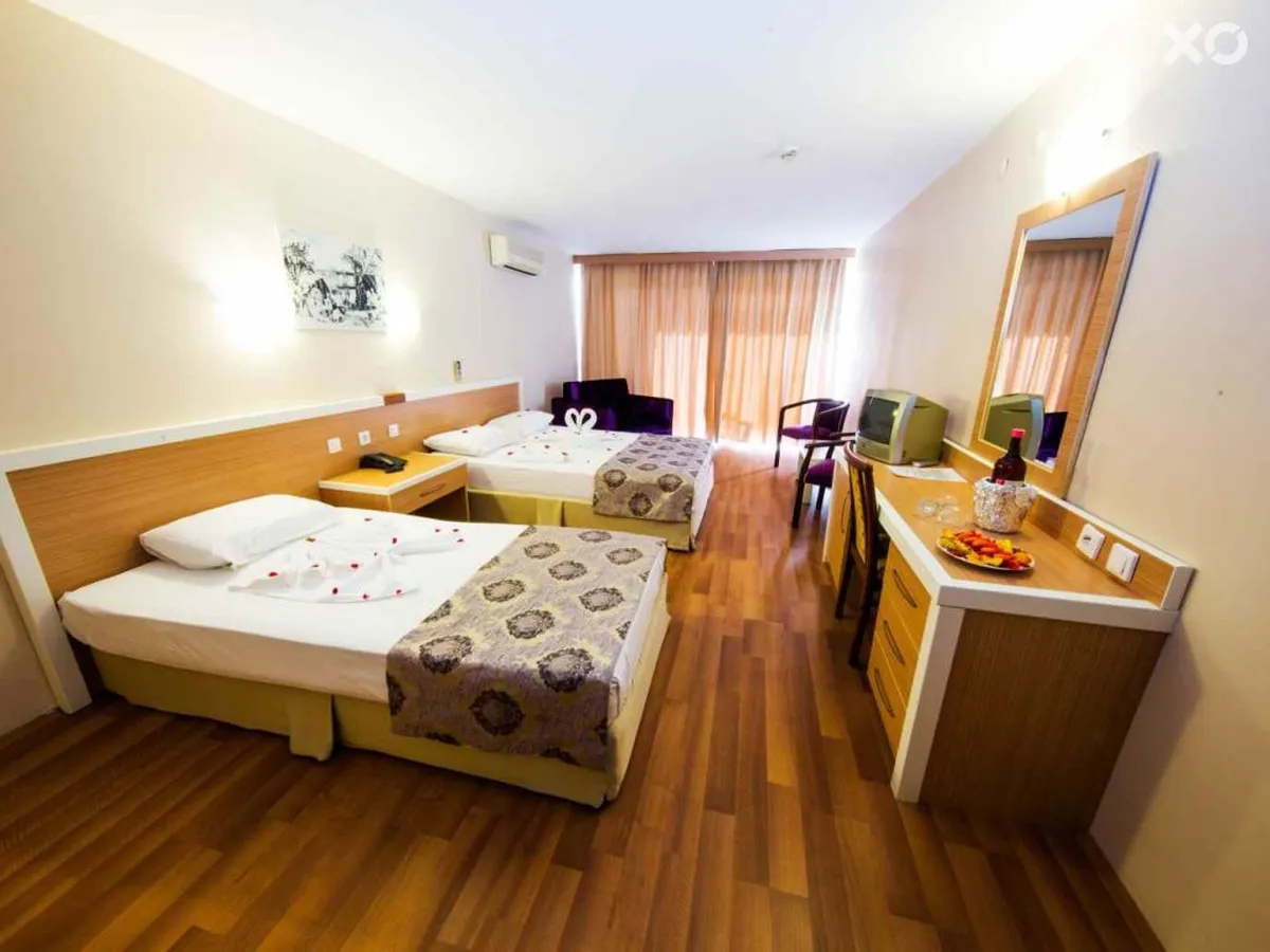 Tuntas Beach Hotel Altinkum