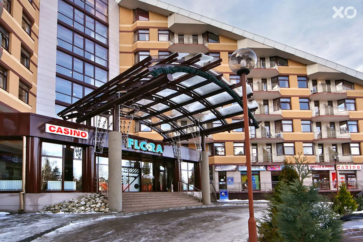 Flora Hotel