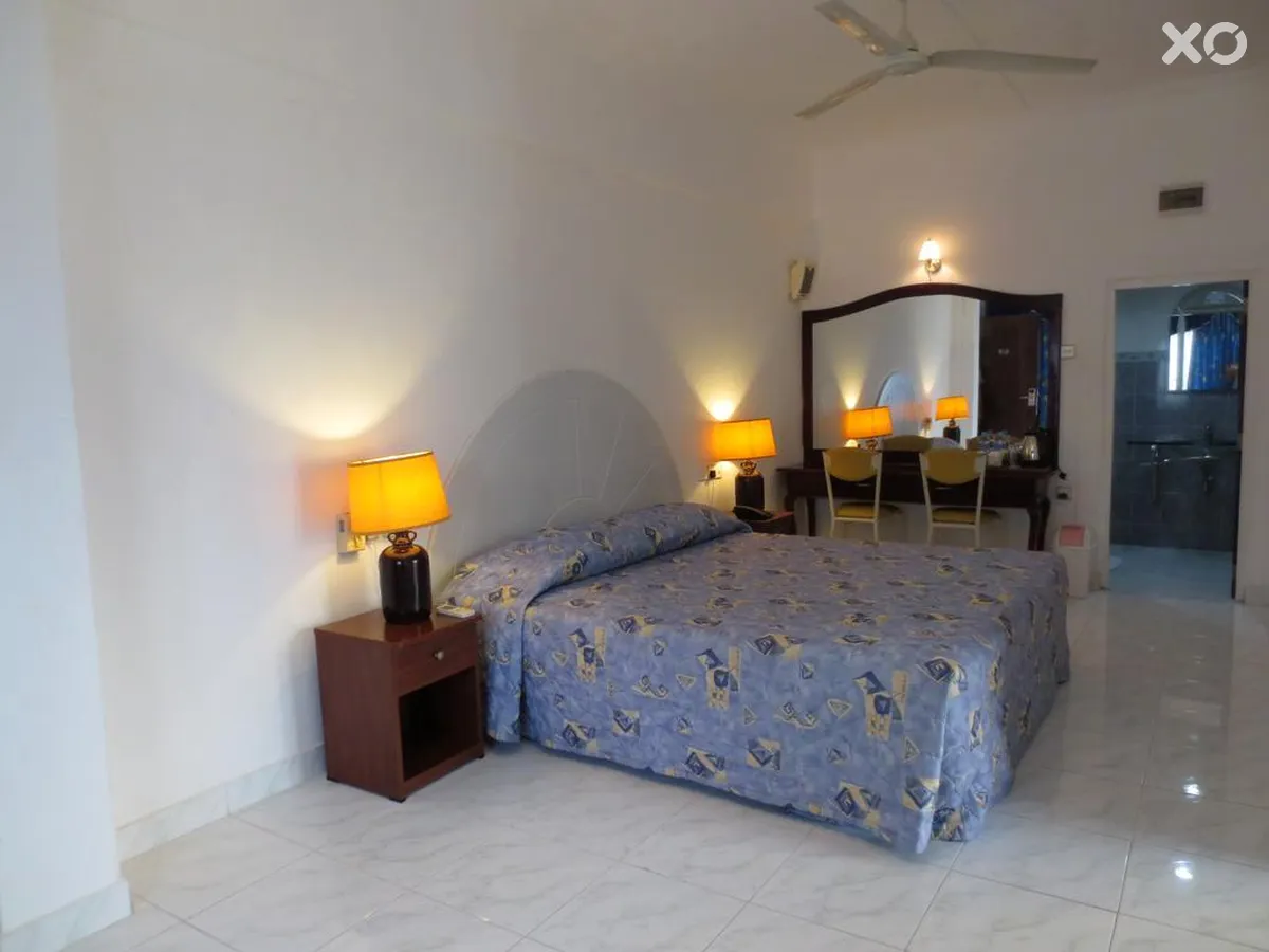 Camelot Beach Hotel