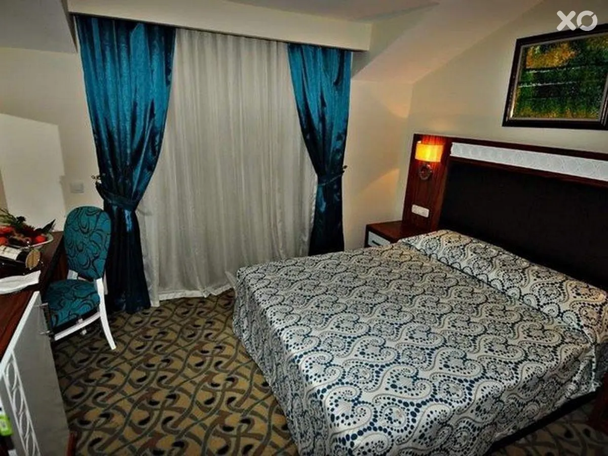 Club Side Coast Hotel