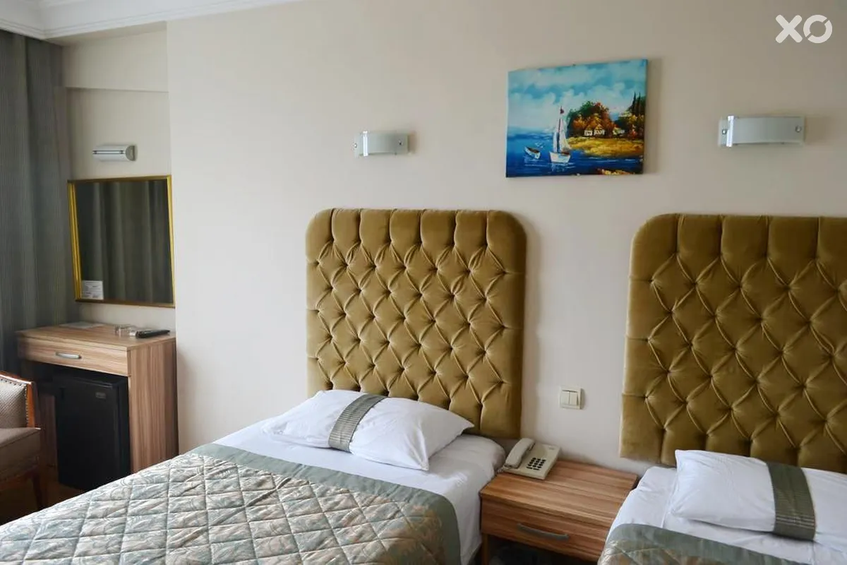 Grand Ant Hotel