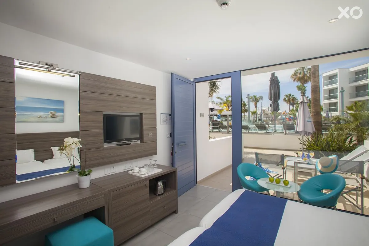 Limanaki Beach Hotel