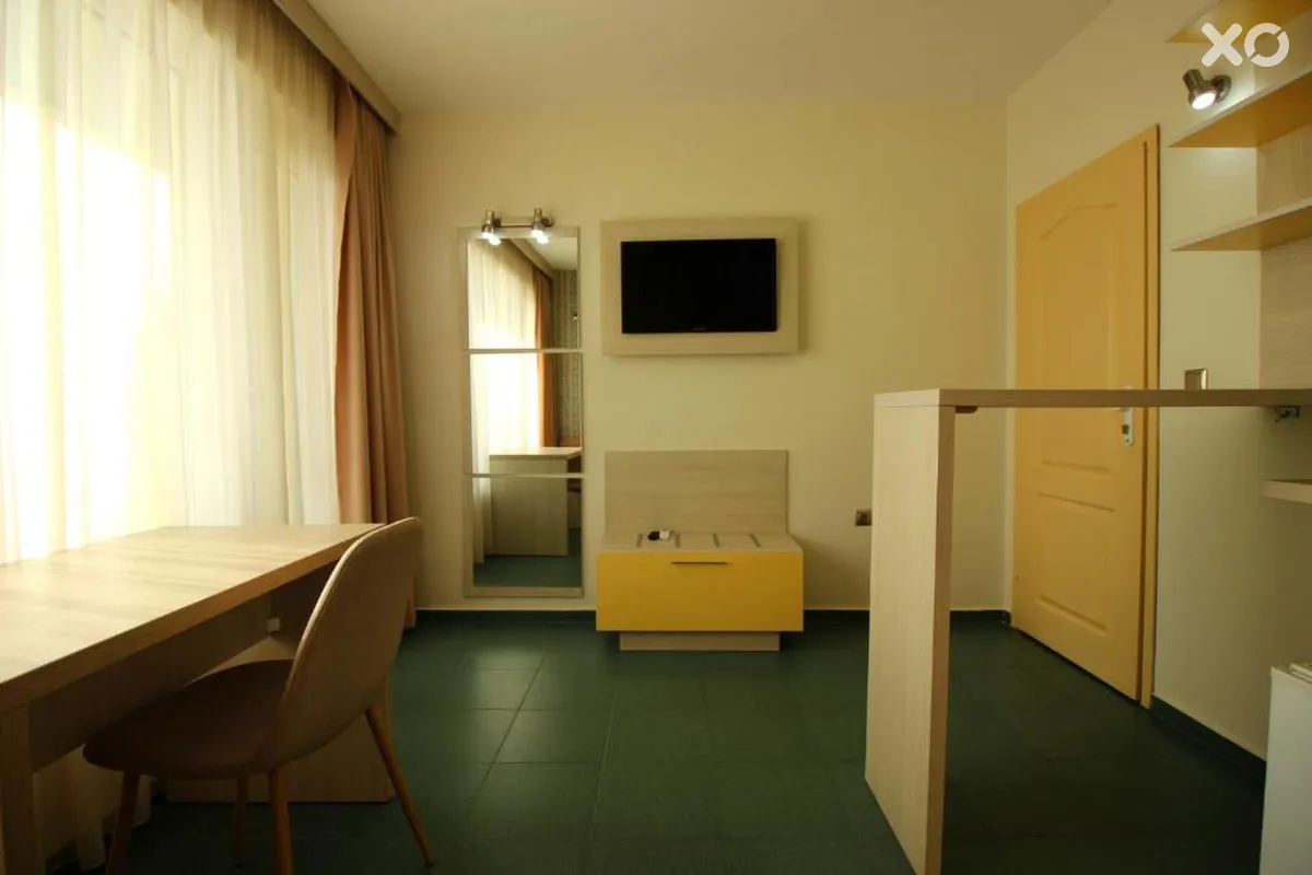 Perla Apartments First Line