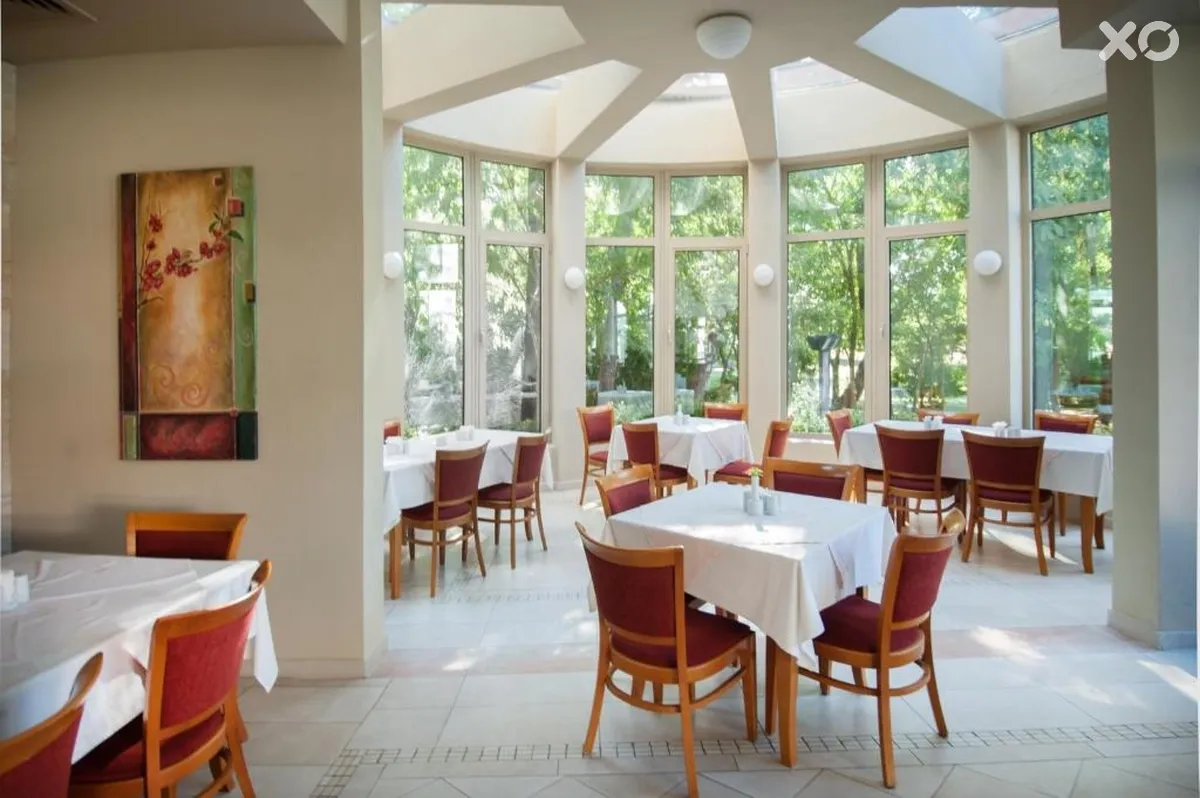 Jeravi Hotel