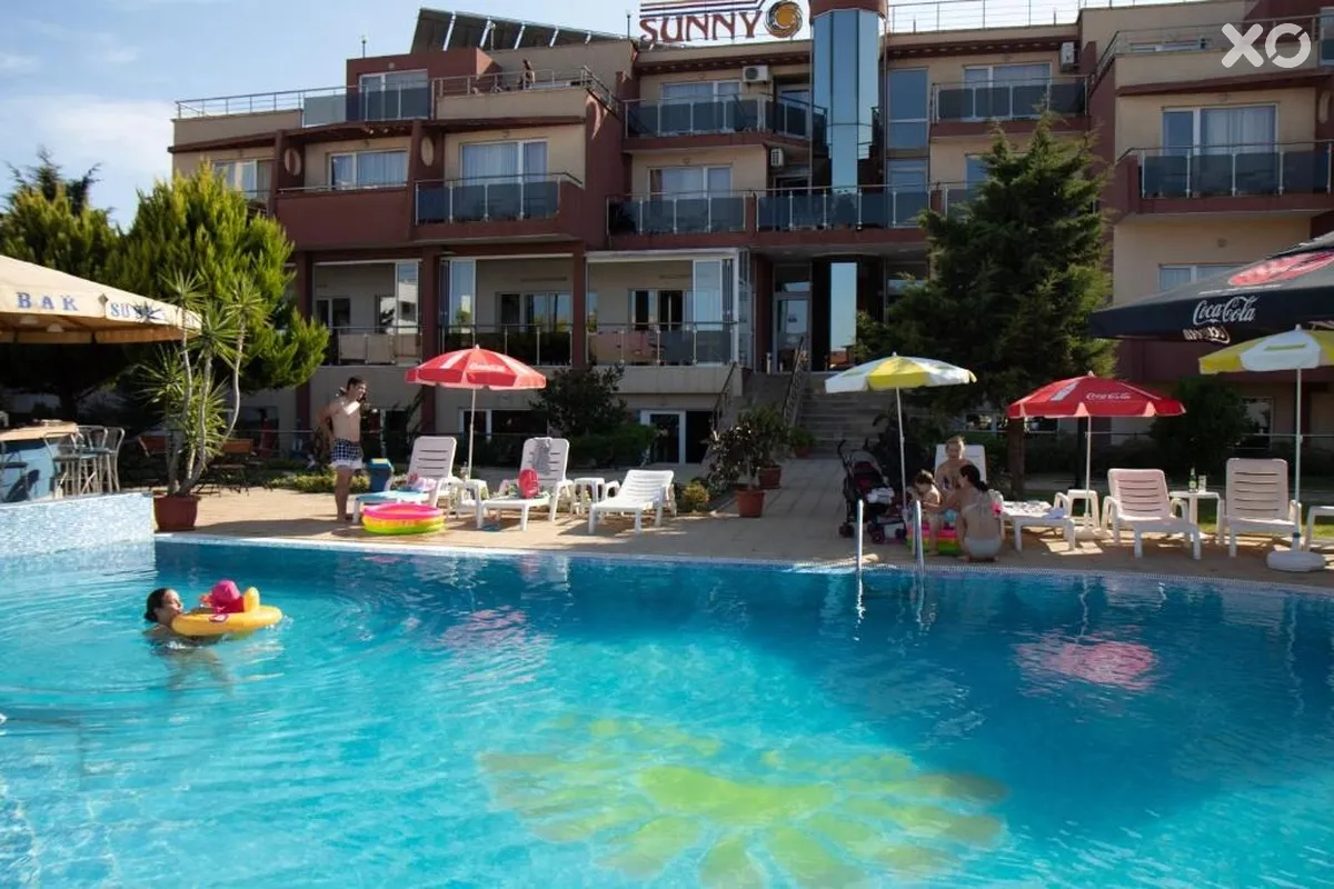 Sunny Hotel