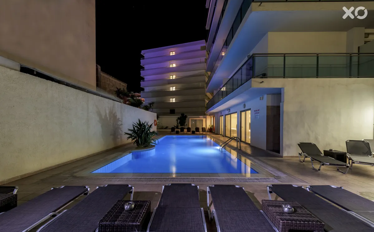 Manousos City Hotel