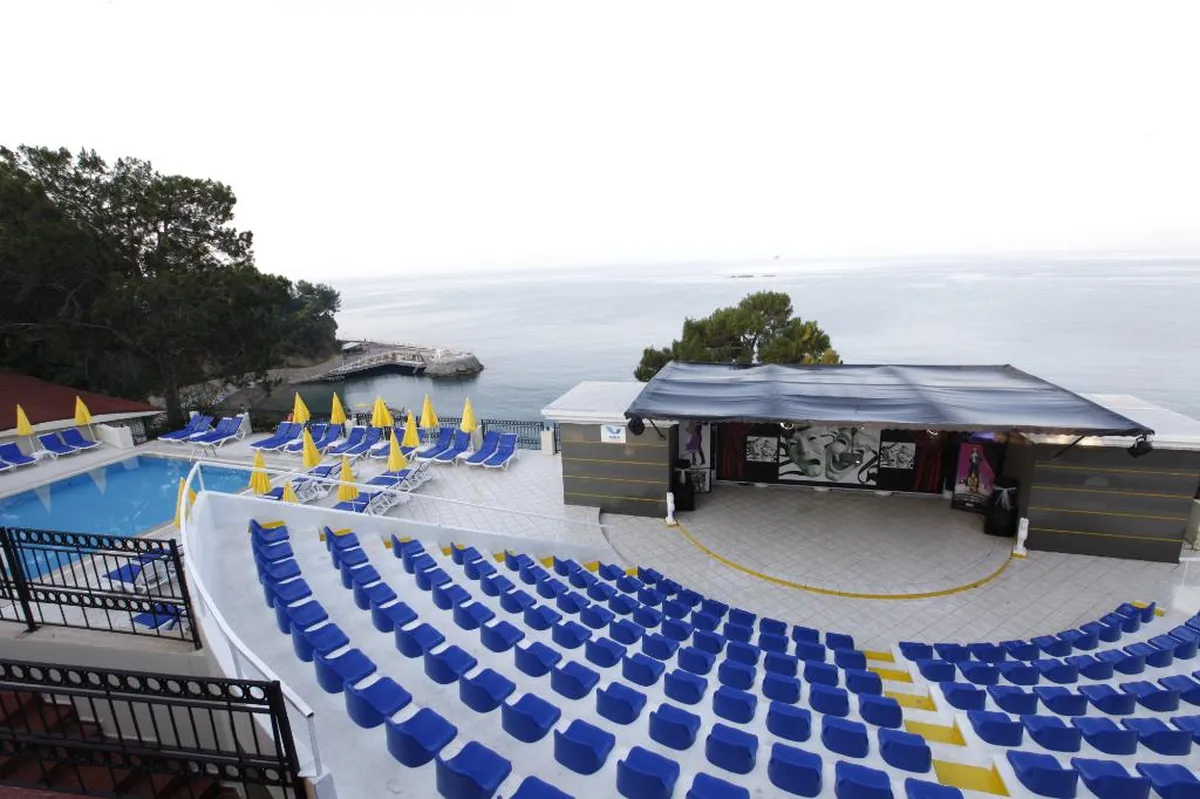 Aska Bayview Resort