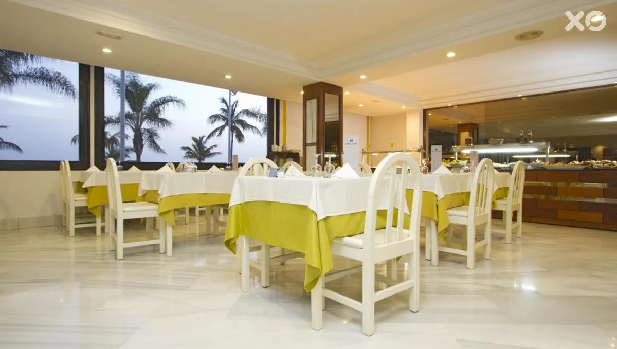 Lancelot Hotel