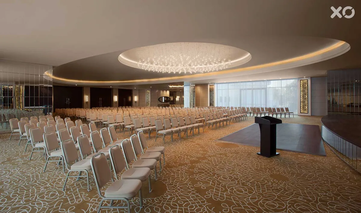 Akra V Hotel
