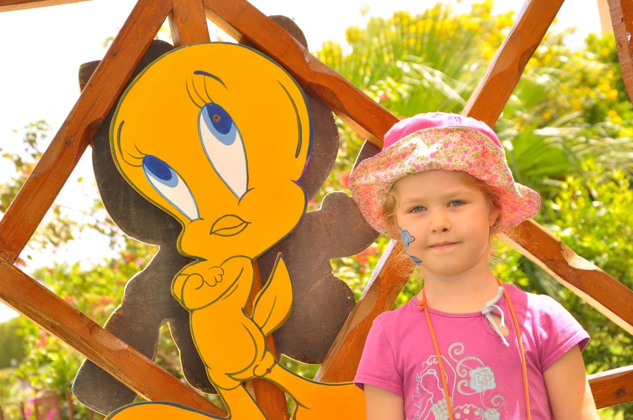 Rehana Royal Beach Resort Aqua Park & ​​Spa