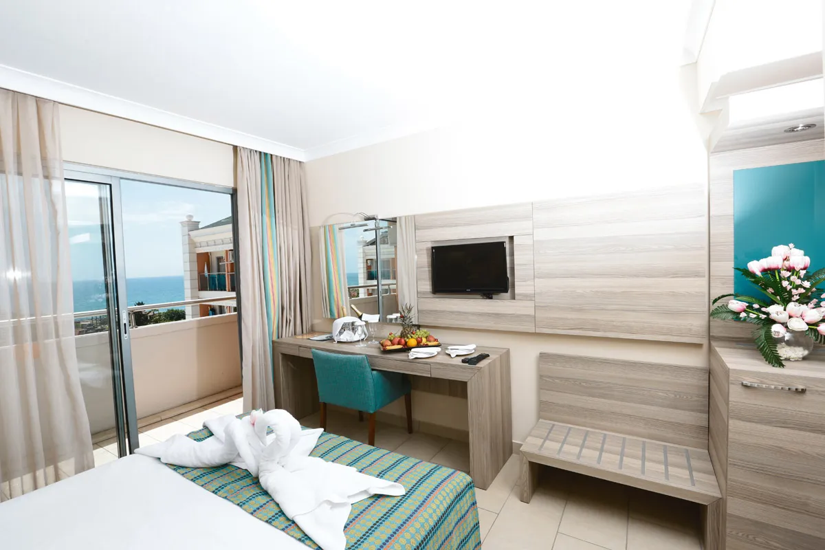 Insula Resort & Spa