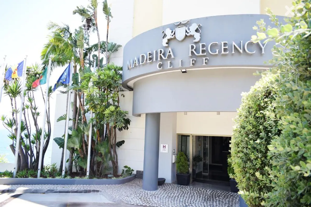 Madeira Regency Cliff