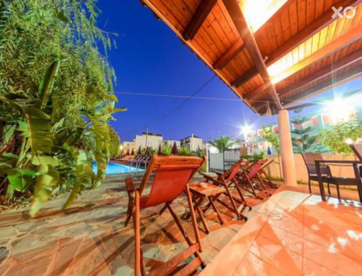 California Beach Hotel