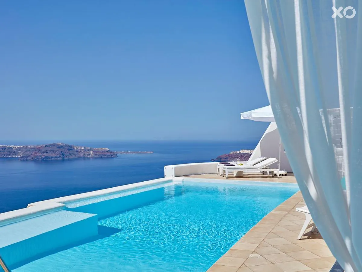 Astra Suites Hotel