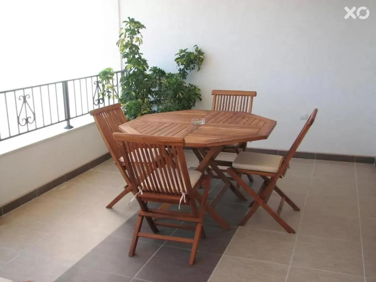 Leut Apartments